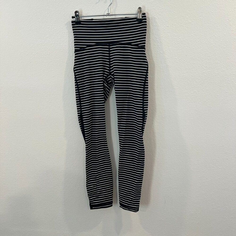 Lululemon Train Times Leggings Tights 25" in Parallel Stripe Black White SZ 4 - Picture 3 of 6